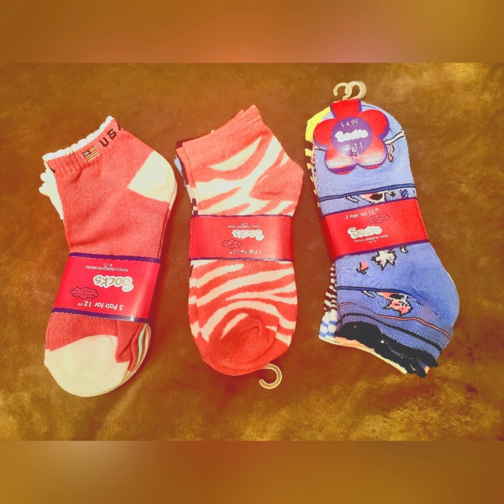 Womens colorful anklet sock size 9-12 nwt